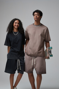 Camiseta Personalizada Unisex de Felpa Sólida 100% Algodón, Corte Regular, con Serigrafía Lisa y Logotipo Personalizado - Product Image 6