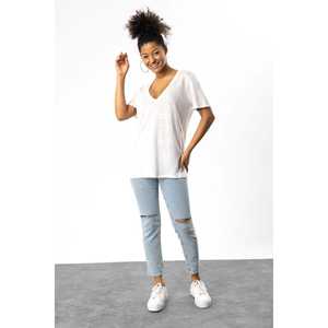 Camiseta con cuello en V - Product Image 1