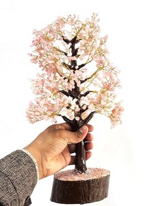 Sculpture d'arbre de l'amour en pierres précieuses faites à la main de qualité supérieure, décoration d'intérieur Feng Shui, 1000 copeaux de quartz rose, style fée, mascotte MUNTAHA - Product Image 3