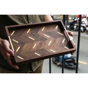 ถาดเสิร์ฟไม้อเนกประสงค์กันน้ำทนทานพร้อมที่จับเป็นมิตรกับสิ่งแวดล้อมสำหรับร้านอาหารและการจัดเก็บ - Product Image 4