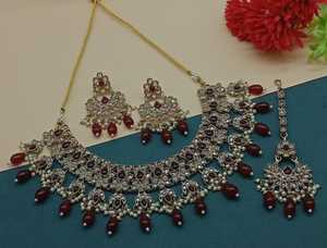 Nuevo diseño chapado en oro tradicional gota perla y Kundan tachonado pendiente Mangtika gargantilla collar conjunto y conjunto de joyería para mujer - Product Image 3