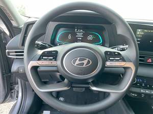 Oferta de Dropshipping de Venta Auténtica para HYUNDAI 2025 ELANTRA. LIMITADO. AUTOMÓVIL SEDÁN HÍBRIDO Ahora Disponible - Product Image 6