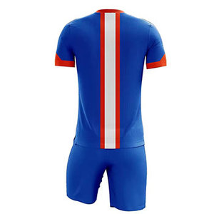 Uniforme de football unisexe personnalisable 100% polyester respirant et à séchage rapide, fabrication en usine, uniforme de football de haute qualité - Product Image 3