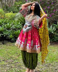 Kuchi afghan fait à la main ethnique tribal broderie traditionnelle femmes robe afghane manches longues dans des couleurs personnalisées OEM ODM Service - Product Image 3