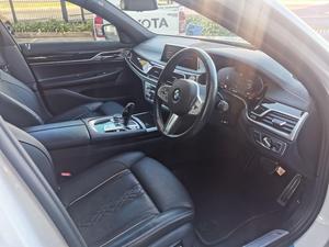 Occasion 2022 Série 7 740Li M Sport RHD/LHD Toit ouvrant panoramique Intérieur sombre Acc Direction gauche/droite Véhicule d'occasion à vendre - Product Image 4