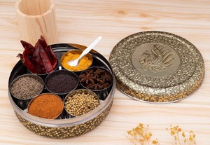 กล่องใส่เครื่องเทศแบบดั้งเดิมพร้อมฝาปิดดีไซน์นกยูงสำหรับห้องครัวและห้องรับประทานอาหารที่ทันสมัยสีเงินหรูหรา - Product Image 3