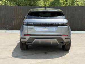 SUV Compacto de Lujo Moderno Usado 2025 P250 Dynamic SE con Motor Turbo y Transmisión Automática Suave, Suministrado desde Japón - Product Image 6