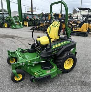 Cortadora de Césped John Deere Z920M 2025 de Grado Industrial, Motor de 4 y 2 Tiempos de 190cc, con Caja Recolectora de 300L - Product Image 1