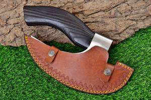 Cortador de Pizza de acero de alto carbono Funda de cuero fino Estilo vikingo Mango de madera Forjado a mano Hacha para acampar al aire libre Grado industrial - Product Image 5