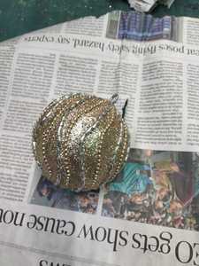 Adornos Navideños Decorativos con Cuentas, Lentejuelas y Detalles Metálicos para Decoración de Árboles Navideños y Exhibiciones Festivas - Product Image 4