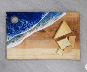 Ustensiles de cuisine planches à découper en bois et résine personnalisées pour la cuisine avec fente pour aliments planche à fromage fente pour jus planche à fromage en bois d'acacia et résine - Product Image 5