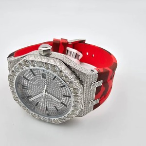 Montre de luxe en moissanite rouge en caoutchouc, exportateur indien, pour le bureau, le sport et les occasions spéciales, disponible à prix d'exportation - Product Image 3