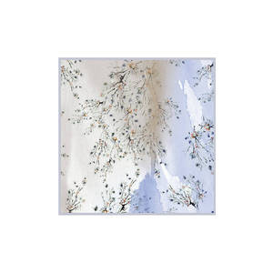 ผ้าพันคอไหมสีฟ้าอ่อนลายดอกไม้ทรงสี่เหลี่ยมสำหรับฤดูร้อน - Product Image 2