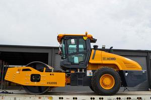 Rouleau vibratoire lisse à tambour unique XS205S, 4 tonnes à 20 tonnes, fabrication ABG avec moteur Changchai, pompe hydraulique Huade, composants d'engrenage - Product Image 5