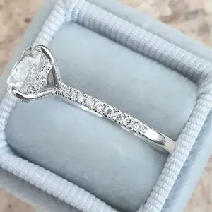 Luxe Sieraden Vermeil Kussen Gesneden Zirkonia Solitaire Diamant 925 Sterling Zilveren Halo Verlovingsring