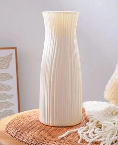 แจกันดอกไม้สีขาวลายอาร์ตเดคโคเซรามิกสำหรับใส่หญ้าและดอกไม้แห้ง - Product Image 4