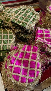 กระเป๋าทรงพอตลีผ้าลูกไม้สีทองสำหรับเจ้าสาวเพื่อนเจ้าสาวเทศกาลดิวาลีพระพิฆเนศปาร์ตี้ขึ้นบ้านวันปีใหม่จีน - Product Image 2