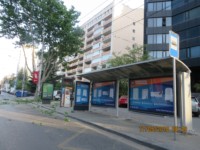 Kiosque LED rectangulaire en aluminium de haute qualité, cadre personnalisé, style moderne haut de gamme, borne lumineuse extérieure pour arrêt de bus, faible consommation d'énergie, publicité