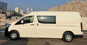 USATO 2024 Toyota Hiace 2 Posti 4x4 4 Cilindri 2.8L Potenza 177 CV Diesel Trasmissione Automatica 2WD Guida a Destra - Product Image 5