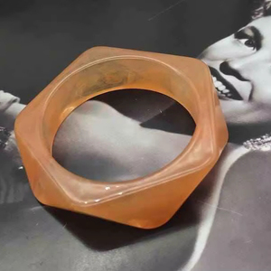 กำไลและสร้อยข้อมือเรซิ่นสำหรับผู้หญิง คอลเลคชั่นใหม่ เครื่องประดับสไตล์นางฟ้าสำหรับงานปาร์ตี้และงานแต่งงาน คุณภาพสูง - Product Image 1