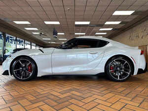 Auto Deportivo Turbo 2024 con Control de Crucero Avanzado, Tracción en las Cuatro Ruedas y Caja de Cambios Automática Suave, Importación de Japón, Volante a la Izquierda - Product Image 3