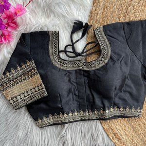 เสื้อเบลาส์สำหรับเจ้าสาวดีไซน์ชนเผ่าอินเดียนแขนกุดสีดำใส่สบายมีสไตล์ A54 - Product Image 1