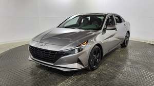 Hyundai Elantra SEL 2023 disponible à la vente / Voiture d'occasion propre et sans accident, sans aucun défaut / Conduite à gauche, boîte automatique - Product Image 3