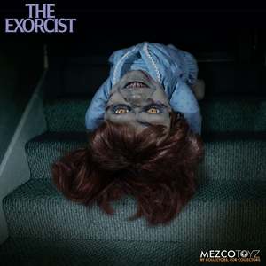ตุ๊กตาเรแกนจากเรื่อง Exorcist Mega Scale ขนาดใหญ่ 15 นิ้ว สไตล์การ์ตูน ทำจากผ้าฝ้ายและพลาสติก พร้อมอุปกรณ์เสริมสำหรับเด็ก หมายเลขรุ่นสำหรับการตกแต่ง - Product Image 6