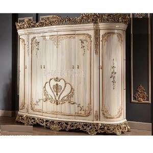 ตู้เสื้อผ้าแกะสลักรูปมงกุฎสีทองคลาสสิกสำหรับห้องนอนตู้เสื้อผ้าแกะสลักคู่สีทองสำหรับคฤหาสน์ตู้เสื้อผ้าบ้านแกะสลักแบบดั้งเดิม - Product Image 1