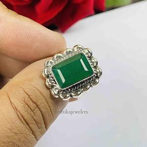 Anillo de Plata de Ley 925 de Estilo Clásico para Mujer, Anillo de Compromiso o Fiesta, con Ónice Verde Natural Sólido y Engaste de Diamantes - Product Image 3