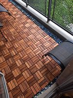 Dalles de terrasse en bois d'acacia emboîtables 300x300mm, texture parquet, style moderne classique, antidérapantes, isolation thermique – Vente chaude