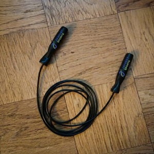 Corde à sauter de fitness numérique 2026 de haute qualité avec poignée en bois, 7 m, pour entraînement de musculation et de fitness - Product Image 2