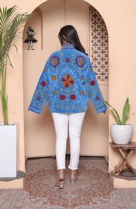 Veste en velours brodée Suzani : Manteau artisanal bohème - Product Image 6
