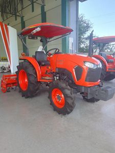 Haute qualité pour KUBOTA 40HP 4WD tracteur agricole L4018 Mini tracteur à roues qualité roulement moteur pompe à engrenages disponible très - Product Image 2