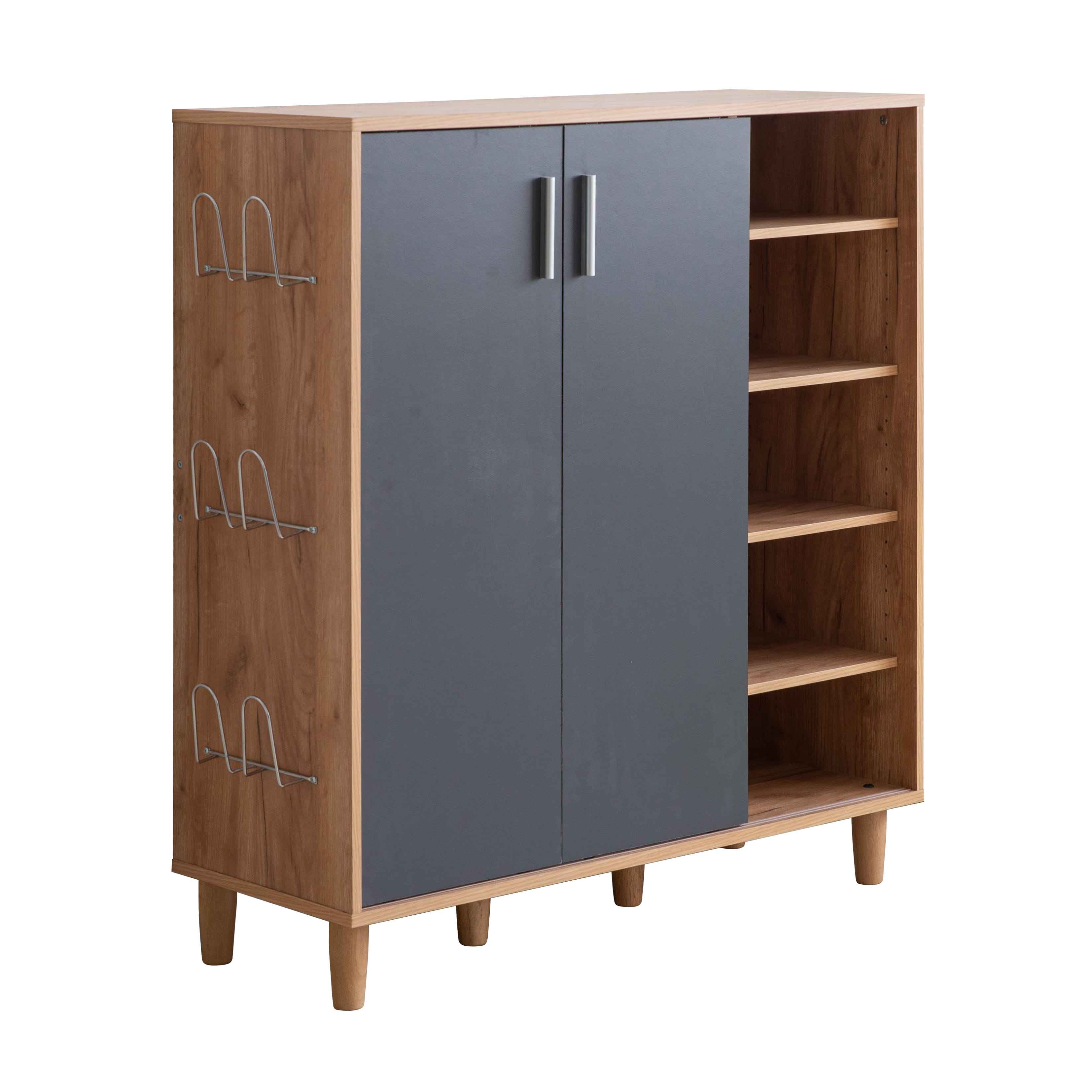 โดยการถาม