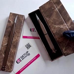 Pinzas para Extensión de Pestañas con Logotipo Personalizado, Pinzas de Acero Inoxidable Marrón Mate con Caja de Empaque Magnética de Mármol - Product Image 3