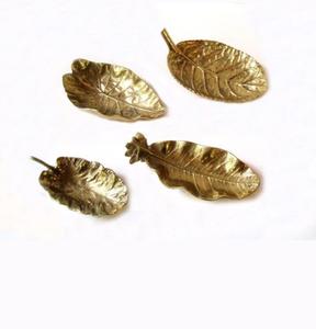 Bol de service en aluminium de qualité supérieure avec une brillance durable, parfait pour les fêtes de famille - Product Image 1