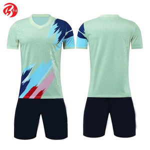 Vêtements de football 100% en polyester pour hommes Chemises et hauts à coupe automatisée de couleur unie pour vêtements de football pour adultes - Product Image 5