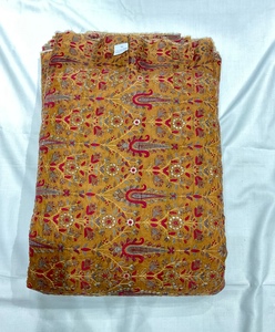 Tela Dola de viscosa pura: lujosamente suave, brillante y fluida con una textura rica, perfecta para crear cortinas elegantes - Product Image 5