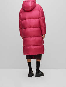 Chaqueta acolchada de moda para mujer que ofrece calidez sin volumen, perfecta para superponer sus trajes de invierno favoritos - Product Image 4