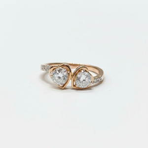 Anillo de Moissanita de Lujo con Corte de Doble Corazón para Mujer, Oro Rosa de 14K, Anillo de Compromiso Ajustable Abierto con Diamantes Pavé - Product Image 1