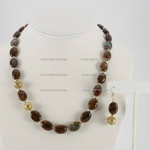 Collier antique Bijoux de mode pour femmes de l'Inde Collier en résine fait main au look tendance avec une finition attrayante - Product Image 5