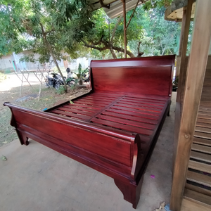 เตียงโรงแรมทำจากไม้มะฮอกกานีเนื้อแข็งสำหรับเฟอร์นิเจอร์ห้องนอนตั้งอยู่บนเตียงไม้สีแดงสำหรับอพาร์ทเมนต์และวิลล่า - Product Image 4