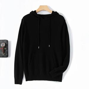 Elegante Sudadera con capucha de ganchillo de otoño e invierno Patrón impreso con bolsillos de canguro Material de poliéster/algodón teñido liso - Product Image 4