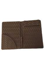 Porte-menu en cuir PU de haute qualité avec logo personnalisable, texture gaufrée, présentoir de factures et chèques en bois pour restaurants