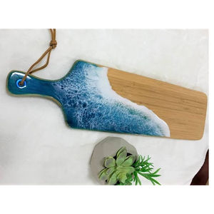 Planche à découper en bois d'acacia et résine époxy Planche à découper Ocean Beach Planche à fromage Art Planche à découper en résine époxy - Product Image 2