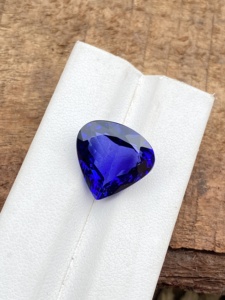 15 MM Deluxe Qualité Naturelle Tanzanite Coeur Cut Pierre Avec Excellente Couleur Cuisson Naturel Zoisite 11.33 Carat Loupe Propre - Product Image 3