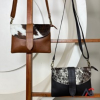 Sac à main en cuir de vachette naturel avec bandoulière en cuir de vachette occidental avec design unique multi-usages