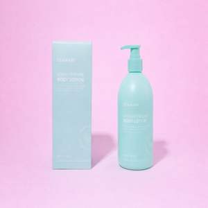 Lait corporel hydratant parfumé à la rose 500 ml pour hommes et femmes - Product Image 3