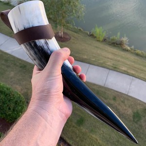 ที่ใส่เครื่องหนังขัดเงาทำด้วยมือเครื่องดื่มฮอร์นธรรมชาติที่มีสไตล์ทนทานการตกแต่งที่ยอดเยี่ยมสำหรับวัสดุเชิงประวัติศาสตร์ - Product Image 3